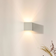 Lucide Xio Cube - applique murale avec 2 faisceaux réglables - 9,7 x 9,7 x 9,7 cm - 4W dimmable LED inclus - blanc