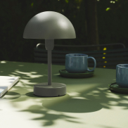 Nordlux Ellen To-Go - lampe de table extérieure sans fil avec station de charge - Ø 16 x 25 cm - 3 niveaux de gradation - 2,8W LED inclus - IP44 - vert olive