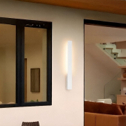 Nova Luce Isos - applique murale extérieure - 5,3 x 61 x 6 cm - 6W LED inclus - IP65 - blanc sablé