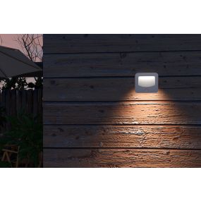 Calex Spot On Outdoor - applique murale extérieure avec détecteur jour/nuit et détecteur de mouvement à piles - 9,4 x 3 x 8,2 cm - IP44 - blanc