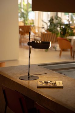Faro Martinica - lampe de table - 38,6 x 53 x 24 cm - noire