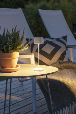Konstsmide Capri Mini - lampe de table d'extérieur - 7 x 7 x 25 cm - 2,2W dim to warm LED inclus - rechargeable - IP54 - blanc