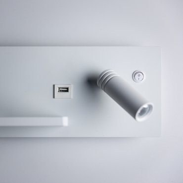 ETH Nighty Right - applique murale avec double interrupteur, USB et charge sans fil - 30 x 12 cm - LED 7W inclus - blanc
