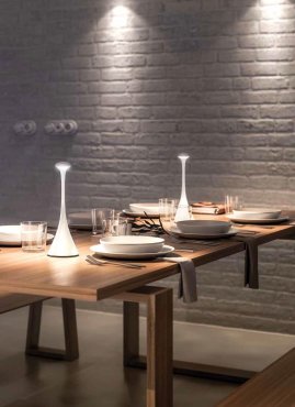 VK lighting Trumpet - lampe de table rechargeable - Ø 9,9 x 29,2 cm - LED dimmable 2,2W incluse - IP54 - blanc
