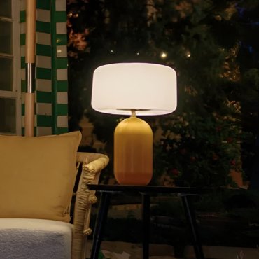 New Garden Phoebe 45 - lampe de table rechargeable à énergie solaire et à batterie avec télécommande - Ø 27,8 x 40,7 cm - RGB + blanc 5W LED inclus - IP65 - jaune moutarde