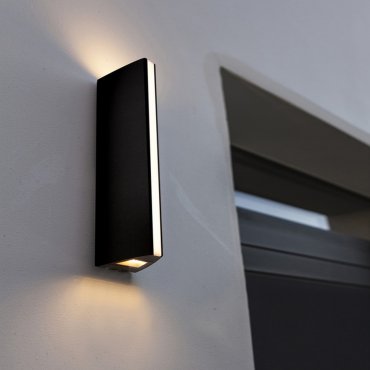 Lutec Leo - applique murale extérieure - 6 x 8 x 30 cm - 14,5W LED inclus - IP54 - noir