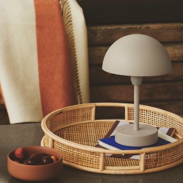 Nordlux Ellen To-Go - lampe de table extérieure sans fil avec station de charge - Ø 16 x 25 cm - 3 niveaux de gradation - 2,8W LED inclus - IP44 - beige