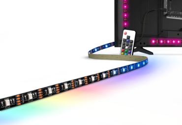 Century Italia Kit-Striscia - Bande LED avec connexion USB pour TV de 50" à 55" - largeur 1cm - longueur 200cm - 5V - dimmable avec télécommande - 1,5W LED par mètre - 30 LED par mètre - IP20 - RGB