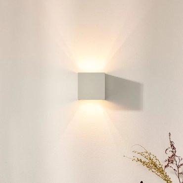 Lucide Xio - applique murale avec angle de faisceau réglable - 9,7 × 9,7 × 9,7 cm - LED dimmable 4W incluse - blanc