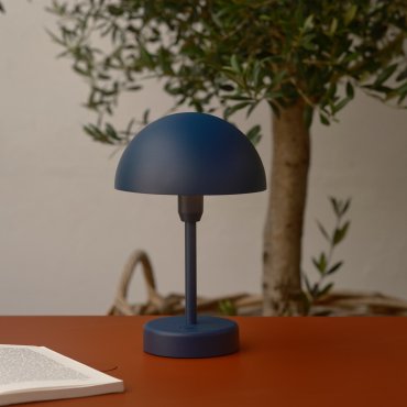 Nordlux Ellen To-Go - lampe de table extérieure sans fil avec station de charge - Ø 16 x 25 cm - 3 niveaux de gradation - 3W LED inclus - IP44 - bleue