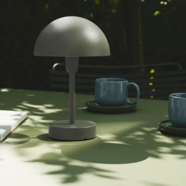 Nordlux Ellen To-Go - lampe de table extérieure sans fil avec station de charge - Ø 16 x 25 cm - 3 niveaux de gradation - 2,8W LED inclus - IP44 - vert olive