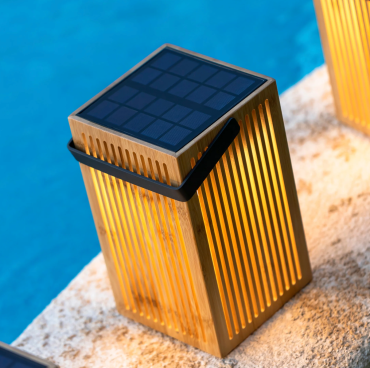 New Garden Okinawa Lantern - lampe de table avec source lumineuse solaire rechargeable et télécommande - 9W dimmable LED inclus - 14,5 x 14,5 x 24 cm - IP54 - bambou