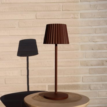 Lucide Justine - lampe de table extérieure sans fil avec station de charge - Ø 13,5 x 38 cm - 2W LED dimmable inclus - IP54 - brun rouille