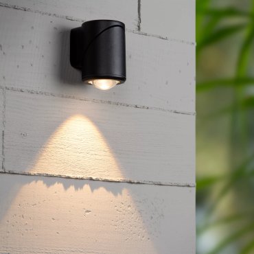 Lucide Erin - applique murale extérieure - 6 x 8 x 9,8 cm - 5W LED inclus - IP65 - noir
