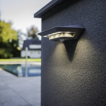 Lutec Ghost Solar - applique extérieure avec capteur solaire - 24 x 13 x 6 cm - 2,4W LED inclus - IP44 - gris argenté