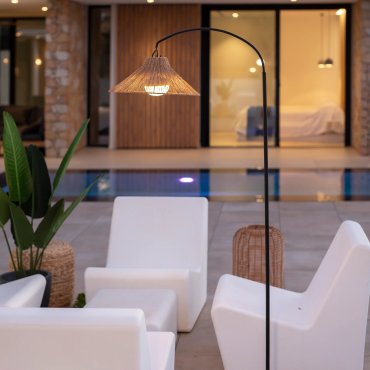 New Garden Niza 165 - lampadaire avec source lumineuse rechargeable et télécommande - 40 x 73 x 167 cm - 9W LED dimmable inclus - IP54 - noir et marron