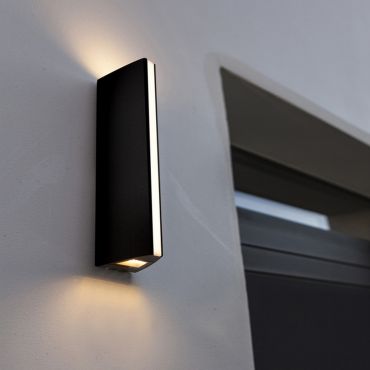 Lutec Leo - applique murale extérieure - 6 x 8 x 30 cm - 14,5W LED inclus - IP54 - noir