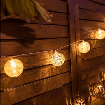 New Garden Pallina - guirlande lumineuse - guirlande de 3,3 mètres dont 1,5 mètre de cordon - 10 ampoules LED incluses - IP44