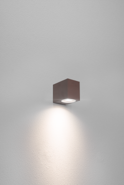 Century Italia Axo - applique d'extérieur - 8 x 7,8 x 6,8 cm - IP54 - marron