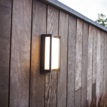 Lutec Qubo - applique murale extérieure - éclairage intelligent - Lutec Connect - 11 x 7 x 22 cm - 16W LED inclus - IP54 - gris foncé