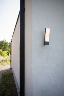Lutec Kira - applique extérieure - éclairage intelligent - 11 x 8,3 x 31,1 cm - 19W LED incl. - IP54 - anthracite